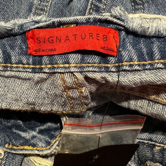 NWT Signature 8 Distressed jeans - Picture 8 of 12